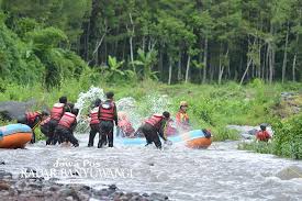 Banjir Sering 'Mampir' ke Songgon? Warga Tak Tinggal Diam, Mereka Bikin "Jebakan Air" Cerdas!