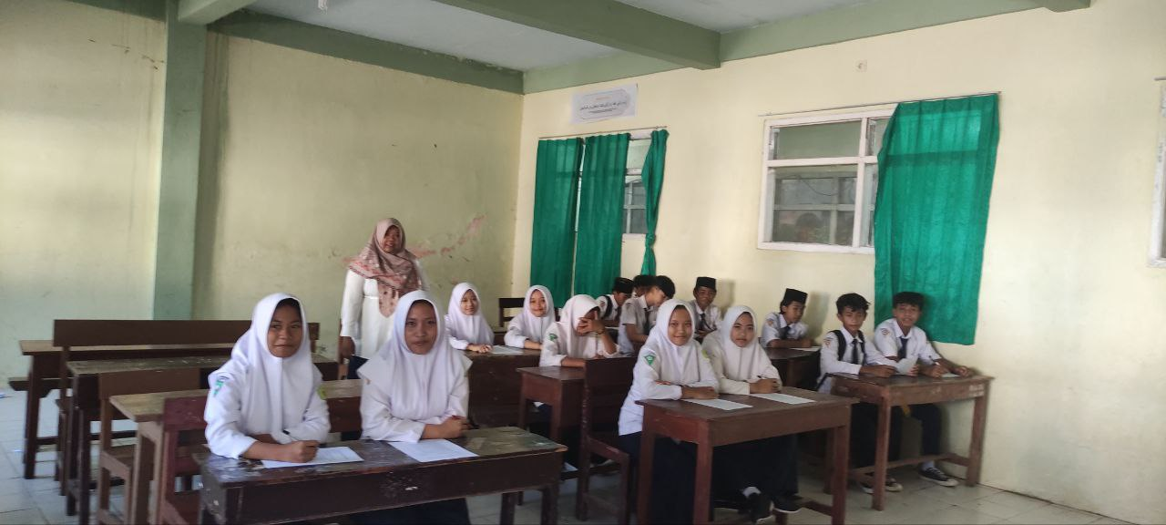 Jago Tulis "Diketahui, Ditanya", Tapi Bingung Mengerjakan: Studi Ini Mengungkap Titik Lemah Siswa Saat Nalar Kritis Matematika